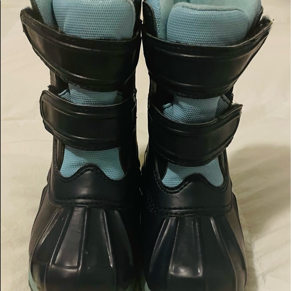 LL bean toddler Velcro boot size 7